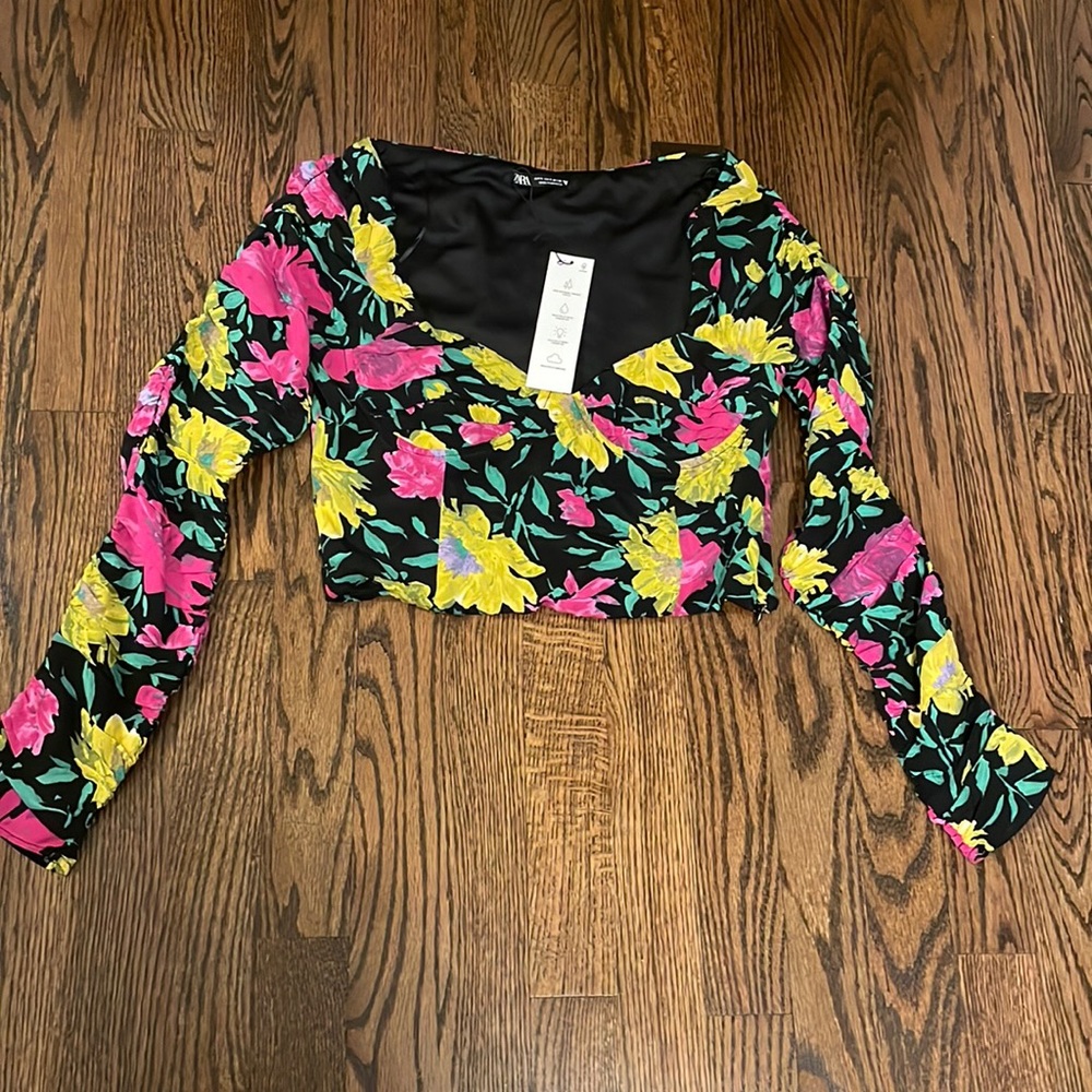 NWT!! Zara floral top